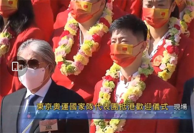 为丈夫晋升的妻子和职场上司